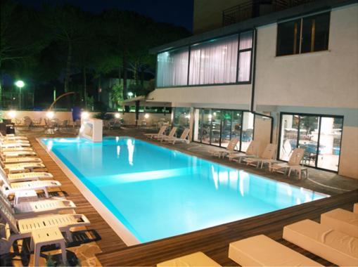 Hotel Liverpool Τσέρβια Εξωτερικό φωτογραφία